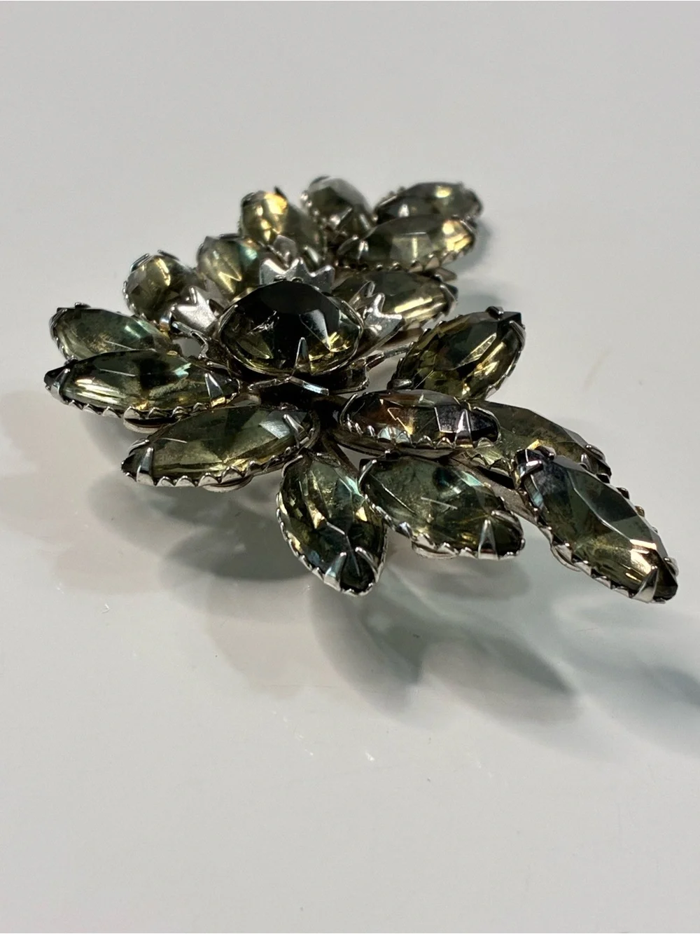 VTG Retro Olive Green Crystal Floral Brooch - Women Jewelry